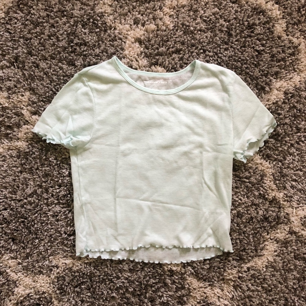 NWOT AE Cropped Soft and Sexy T-Shirt